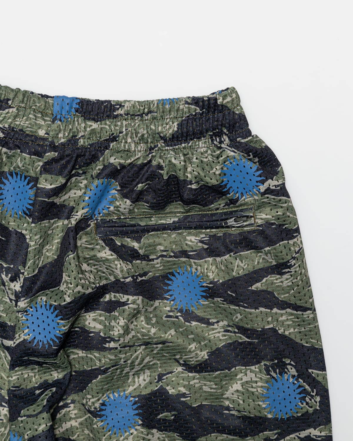 TRIBAL SUN 9" POD SHORTS - GREEN